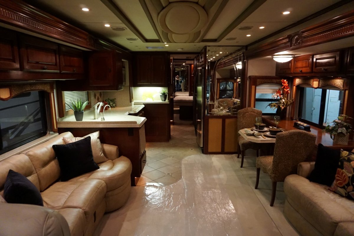 2005 Monaco Dynasty 42′ | Premier RV