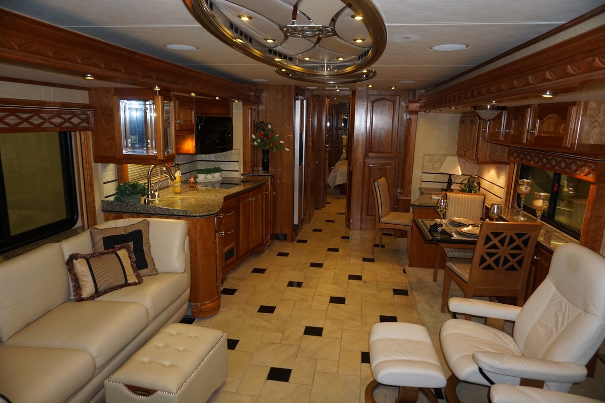 2010 Country Coach Magna 45′ | Premier RV