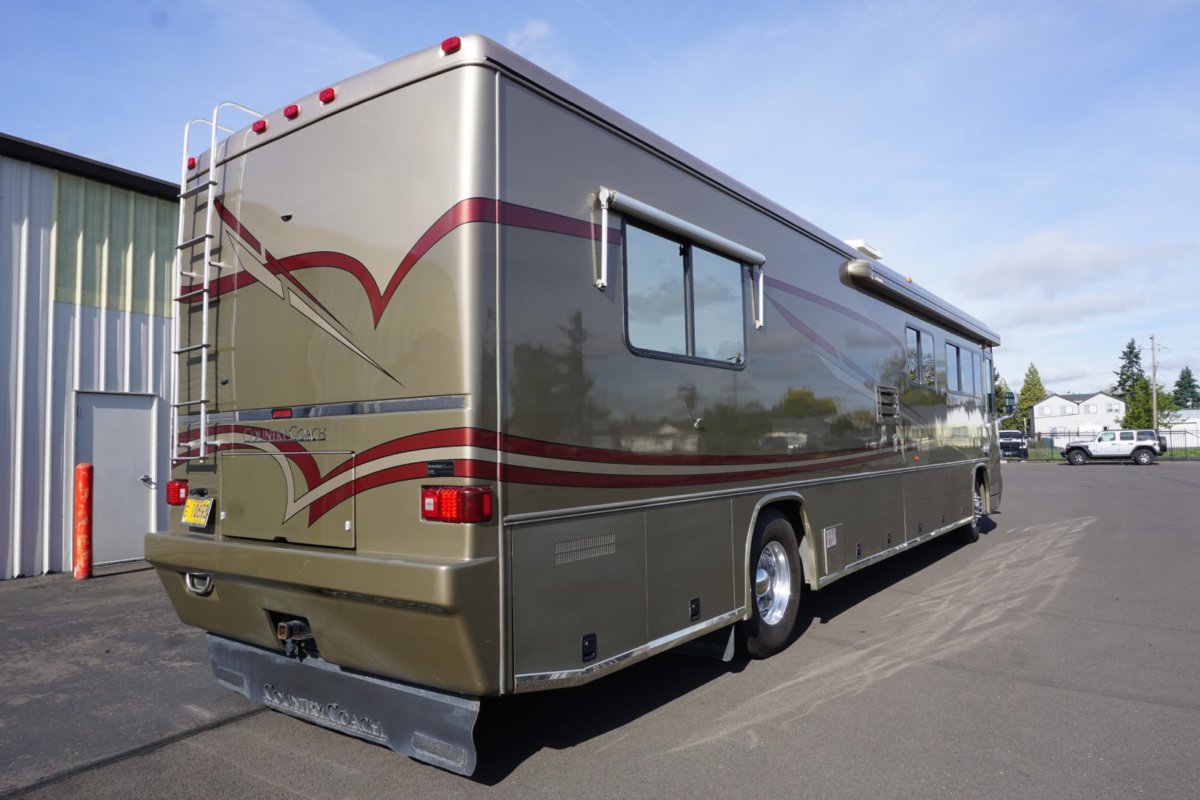 2002 Country Coach Allure 40′ | Premier RV